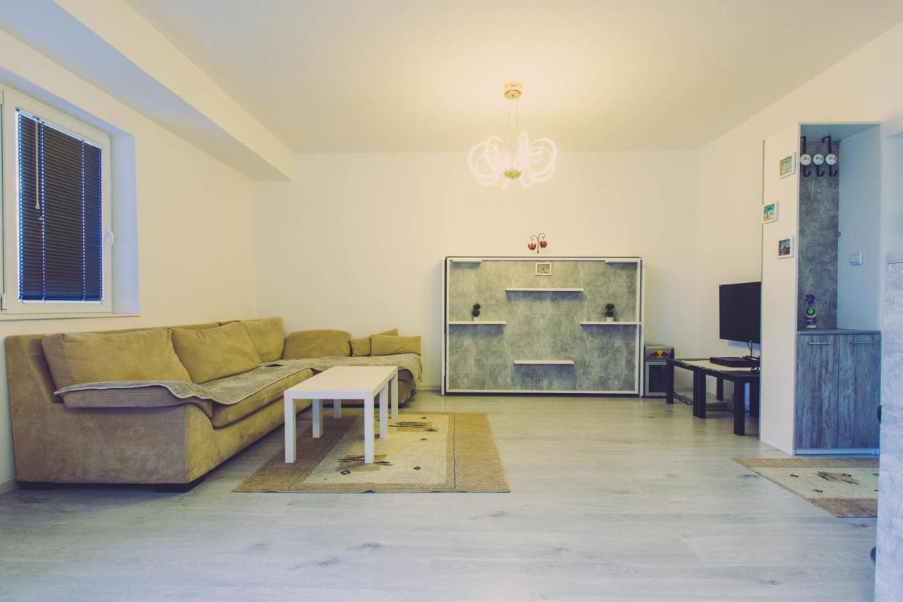 סקופיה Hristovi Apartments מראה חיצוני תמונה