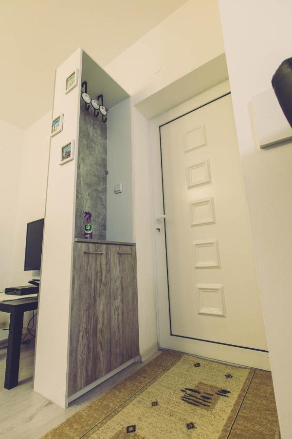 סקופיה Hristovi Apartments מראה חיצוני תמונה